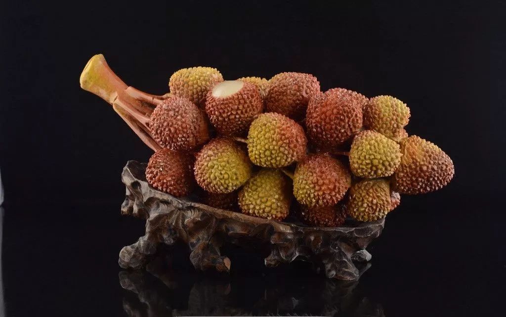 青田石雕藝術特色：斧鑿奪神鬼，人巧勝天然