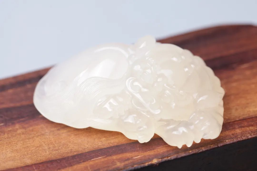 丘曉麗作冰糖雪梨壽山荔枝凍石創作過程