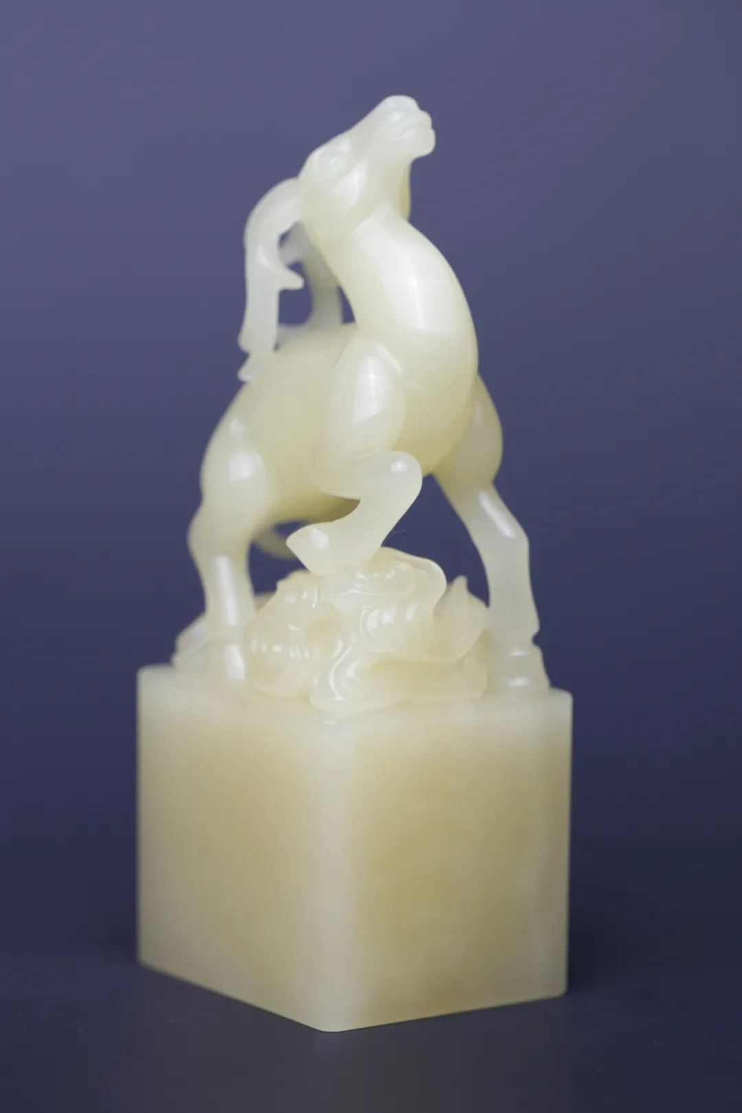 取名鬼才!壽山石雕作品名字中的這些諧音梗你get到了嗎 取名鬼才!壽山石雕作品名字中的這些諧音梗你get到了嗎