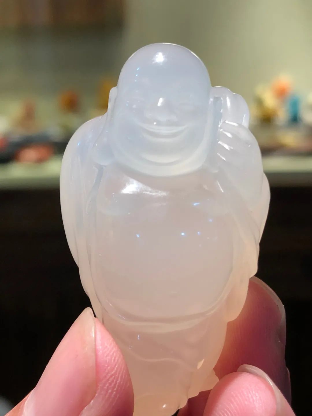 鄭建林的三無壽山石高山晶入掌心，天地萬物皆洞明