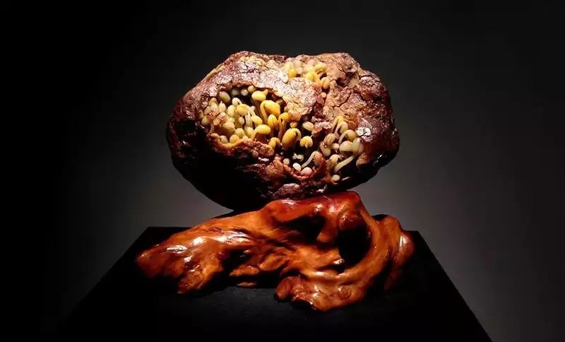 青田石雕藝術特色：斧鑿奪神鬼，人巧勝天然