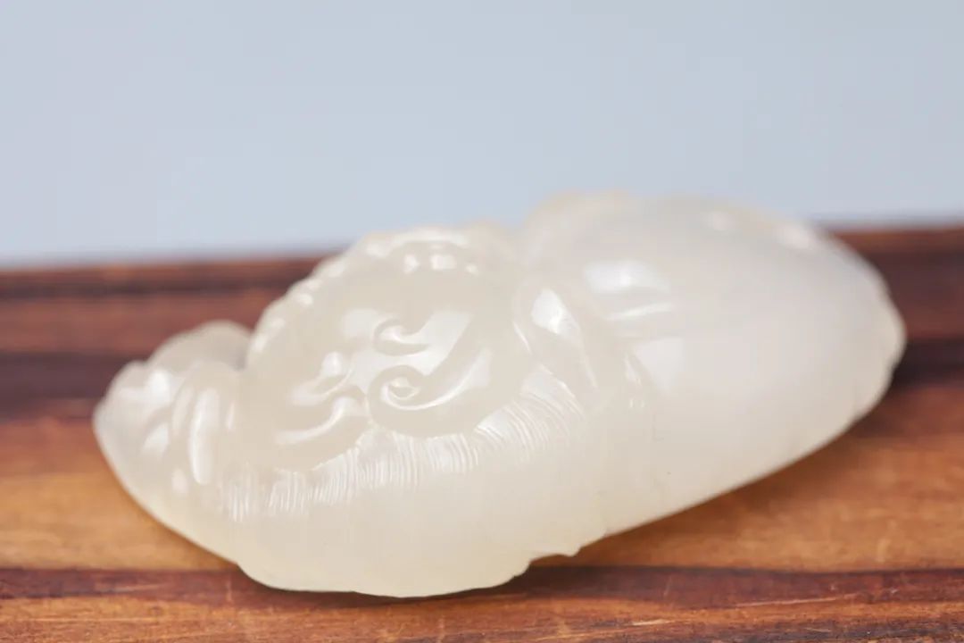 丘曉麗作冰糖雪梨壽山荔枝凍石創作過程