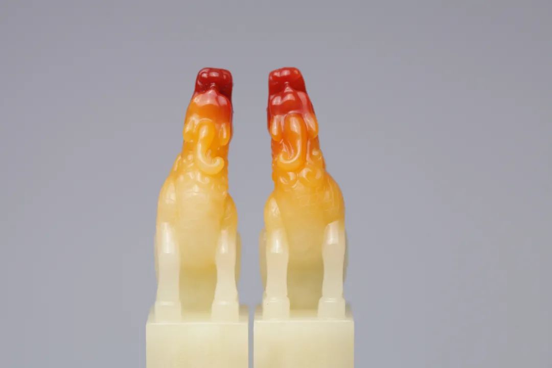 雷劍鏢大師作品高品質方正壽山三彩芙蓉對章，迸發出的美意讓人嘆為觀止!