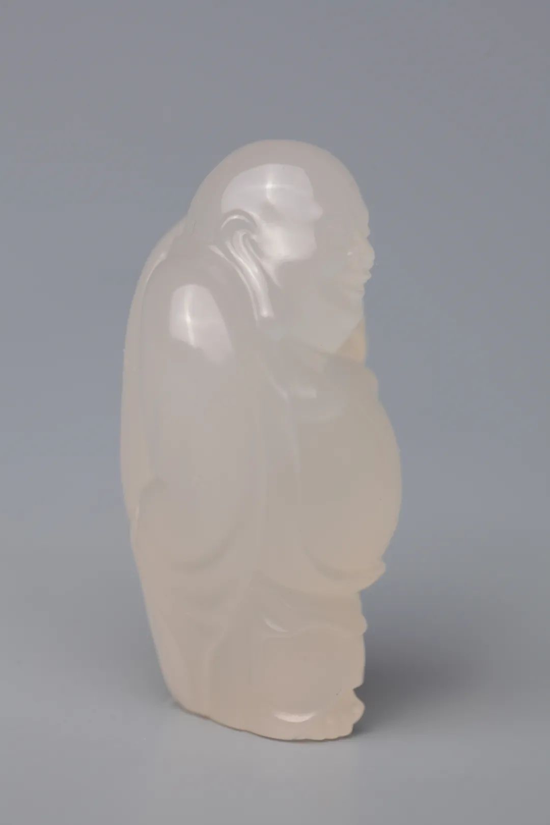 鄭建林的三無壽山石高山晶入掌心，天地萬物皆洞明