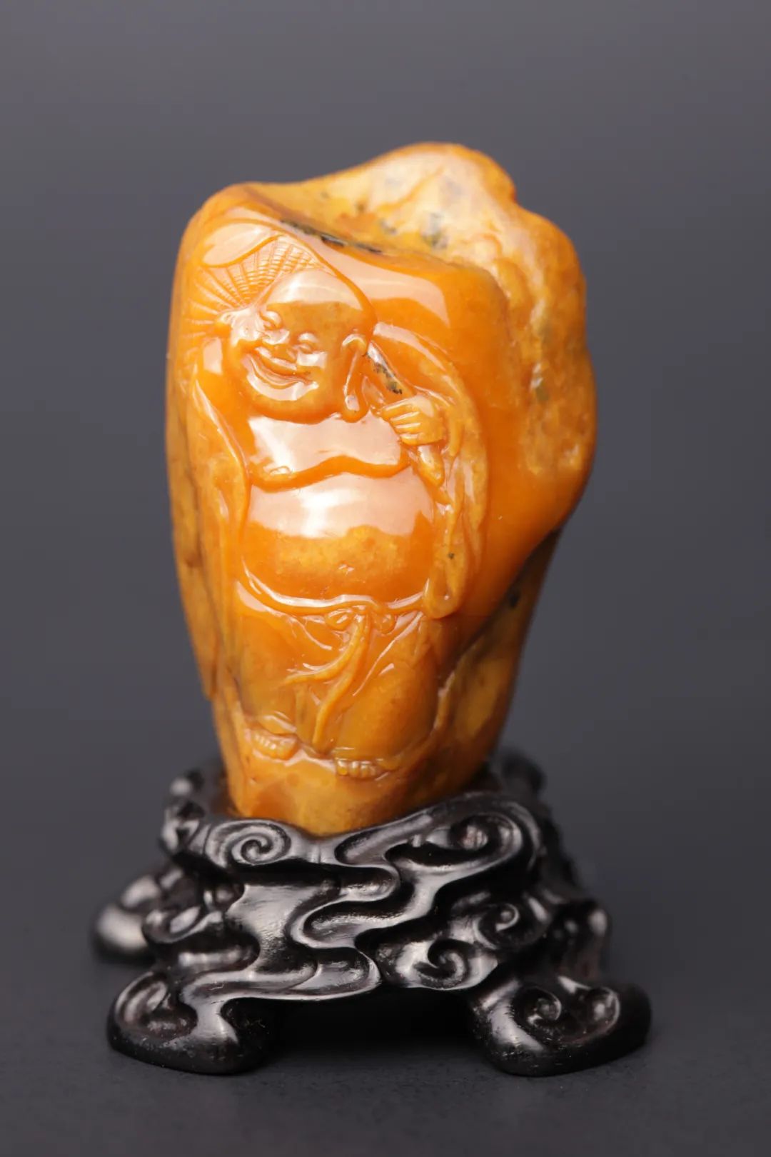 徐莊堅壽山田黃石作品～彌勒開懷一笑，事事皆大歡喜