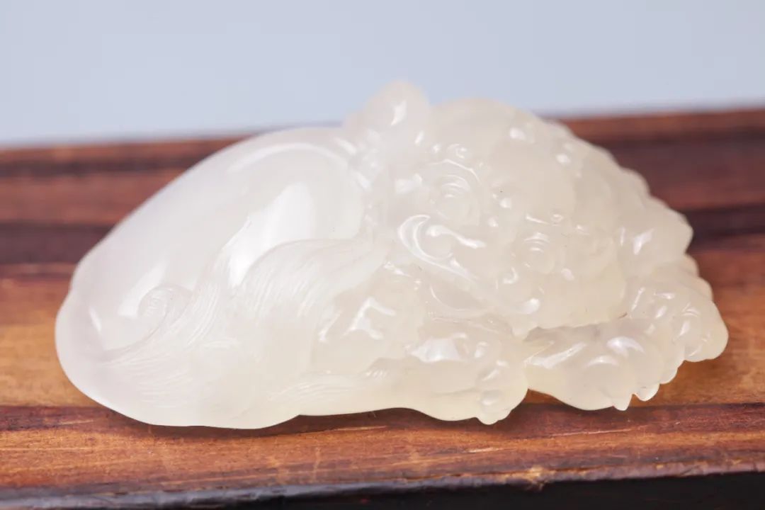 丘曉麗作冰糖雪梨壽山荔枝凍石創作過程