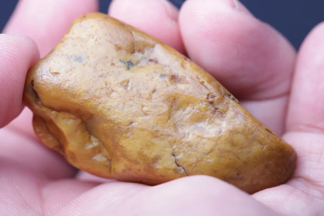 徐莊堅壽山田黃石作品～彌勒開懷一笑，事事皆大歡喜