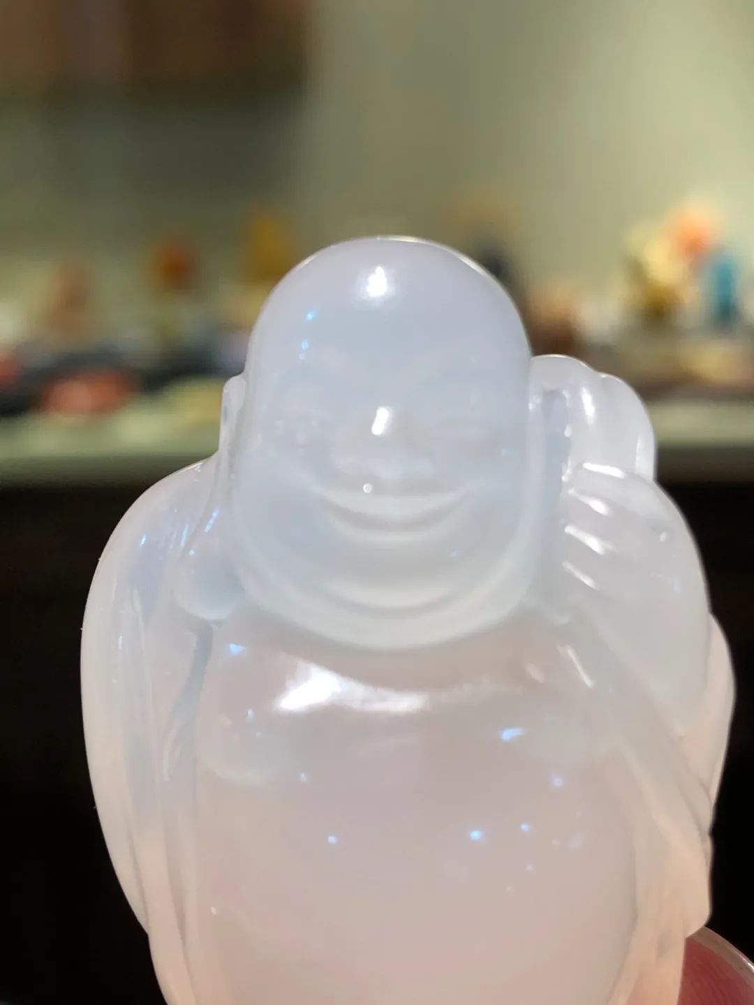 鄭建林的三無壽山石高山晶入掌心，天地萬物皆洞明