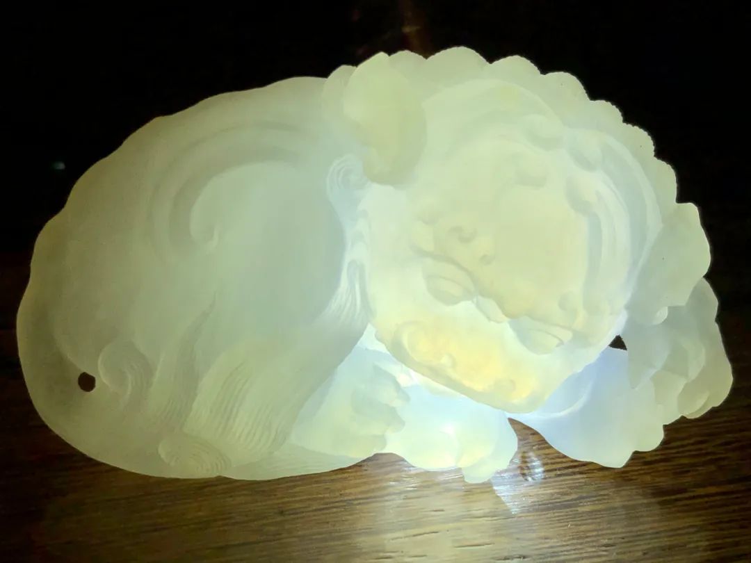 丘曉麗作冰糖雪梨壽山荔枝凍石創作過程