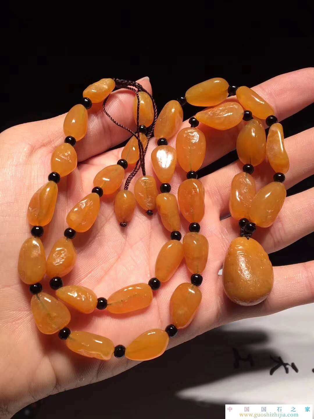 壽山田黃石鑒別方法，一定記住這辨別田黃的六個特征！