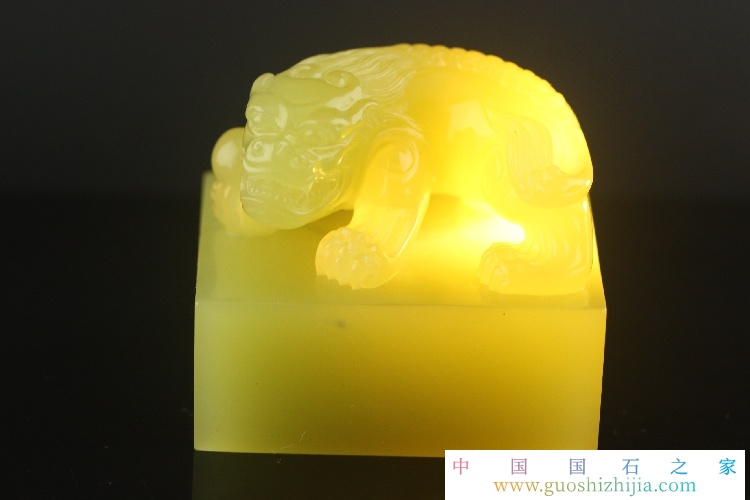 艾葉綠壽山石價值