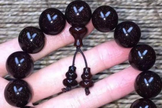 小葉紫檀手串怎么盤玩