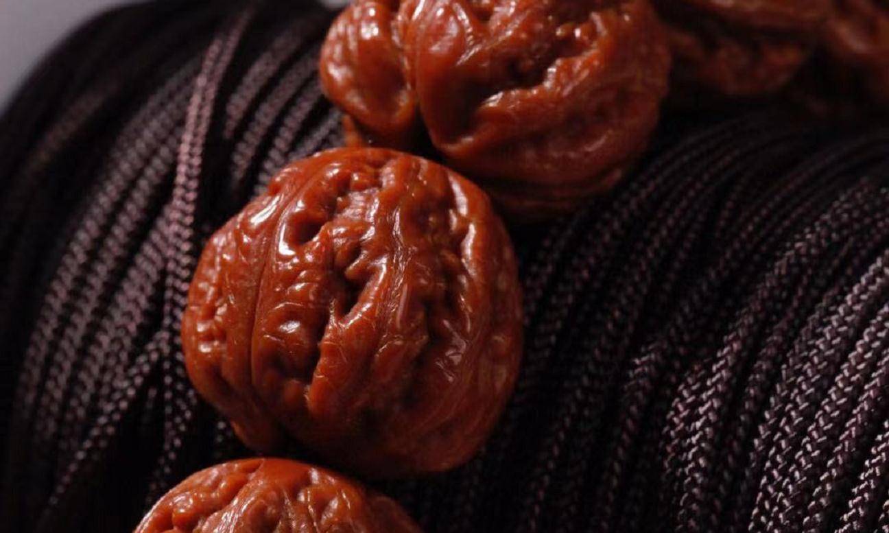 2024的文玩界你需要了解下小核桃 2024的文玩界你需要了解下小核桃